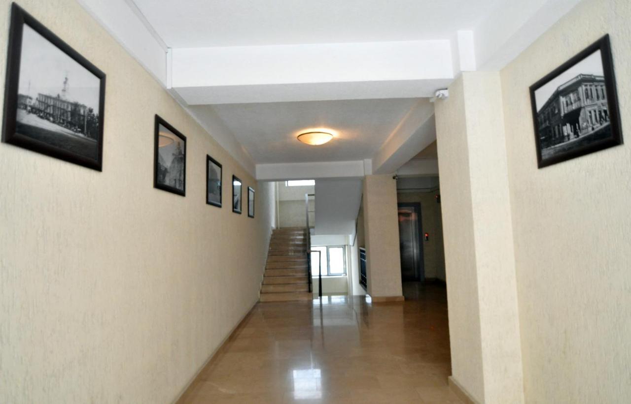 In The Centre Ll